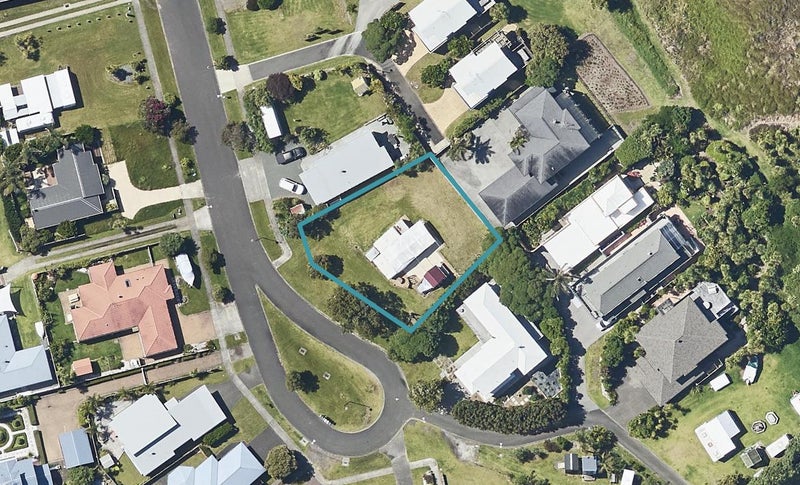 53 Bowentown Boulevard, Bowentown, Waihi Beach - Carousel 1