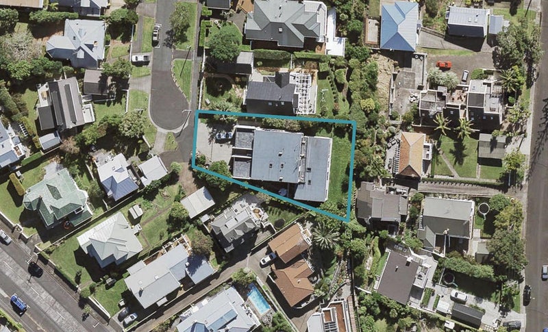 2/1 Richmond Avenue, Northcote Point, Auckland - Carousel 1