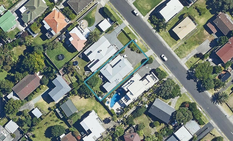 78 Oceanview Road, Mount Maunganui, Mount Maunganui - Carousel 1