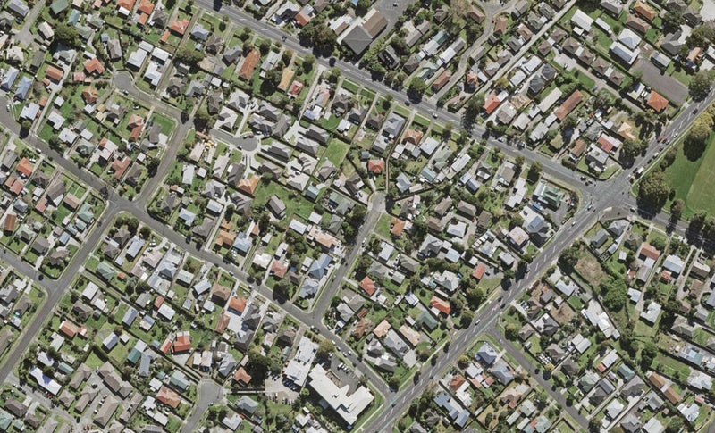 8F Daniel Avenue, Mangere East, Auckland - Carousel 1