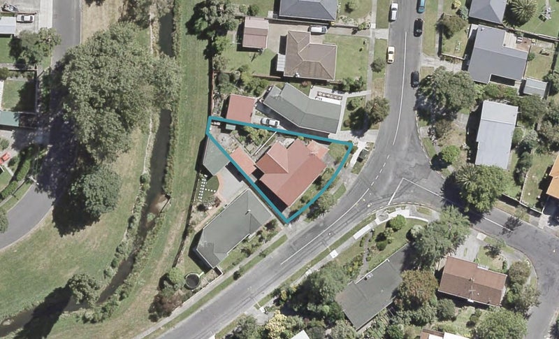 12 Cleary Street, Waterloo, Lower Hutt - Carousel 1