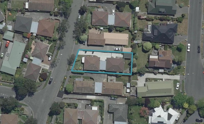 2/12 Salford Avenue, Redwood, Christchurch - Carousel 1