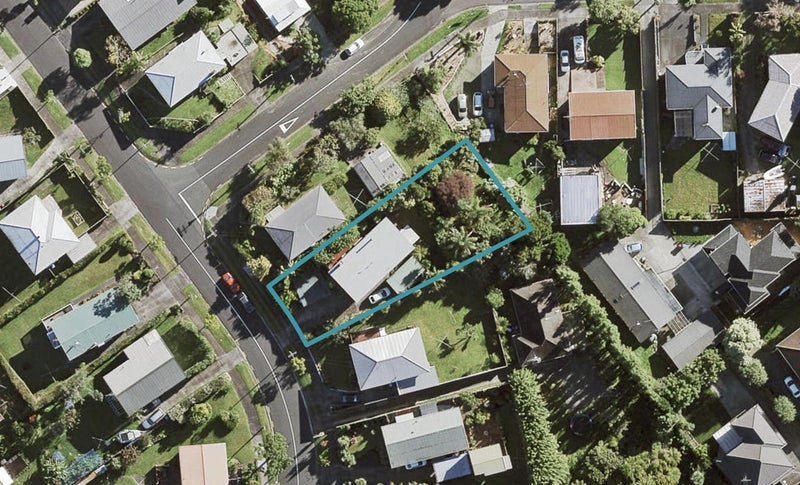 46 Rosamund Avenue, New Windsor, Auckland - Carousel 1