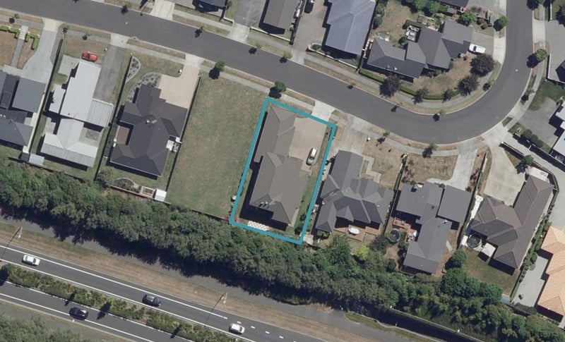 15 Langdale Court, Huntington, Hamilton - Carousel 1