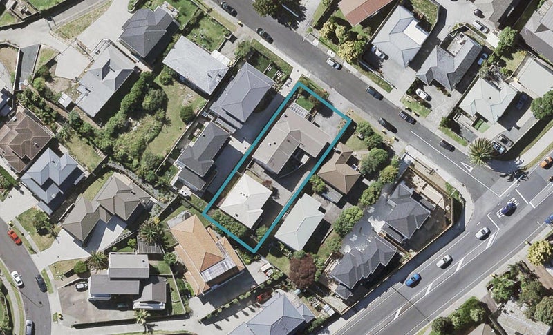 1/19 Hauraki Crescent, Pinehill, Auckland - Carousel 1