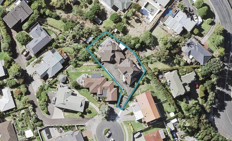 1/15 Pounamu Place, Shelly Park, Auckland - Carousel 1