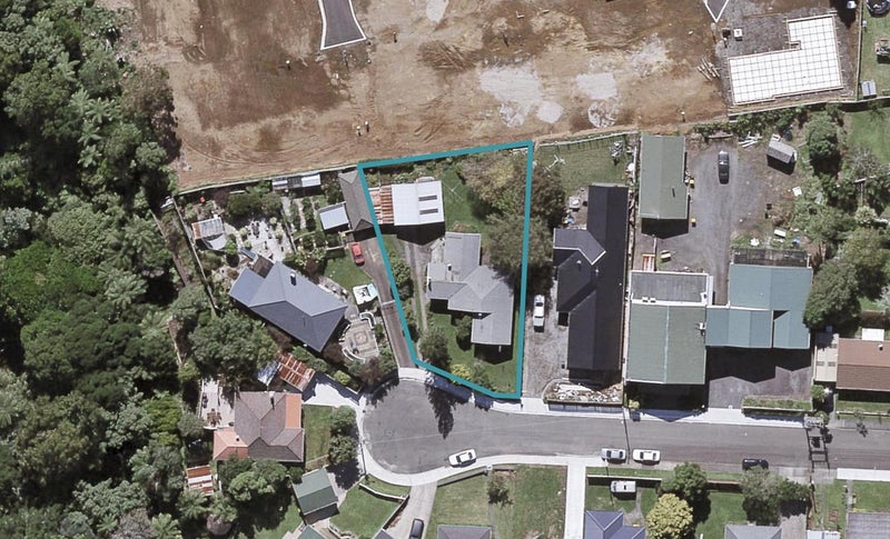 10 Lynton Street, Upper Vogeltown, New Plymouth - Carousel 1