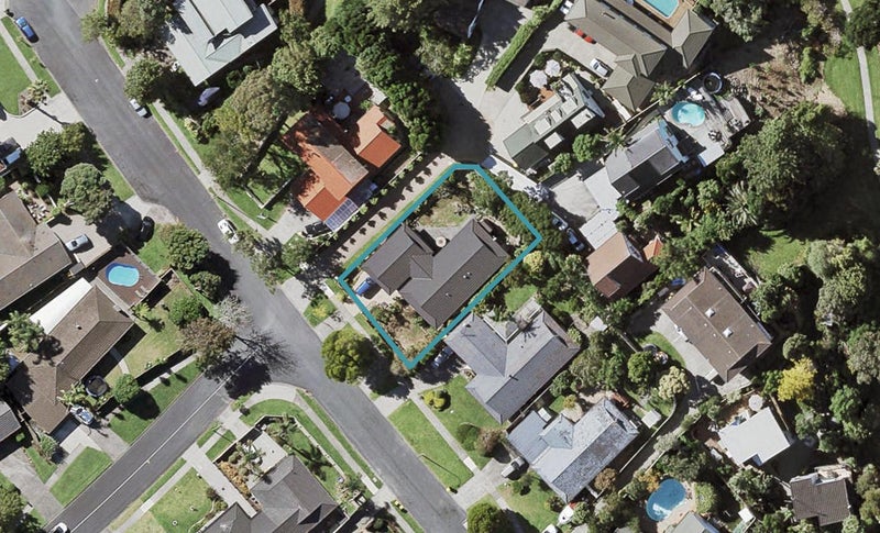 6 Rapallo Place, Farm Cove, Auckland - Carousel 1