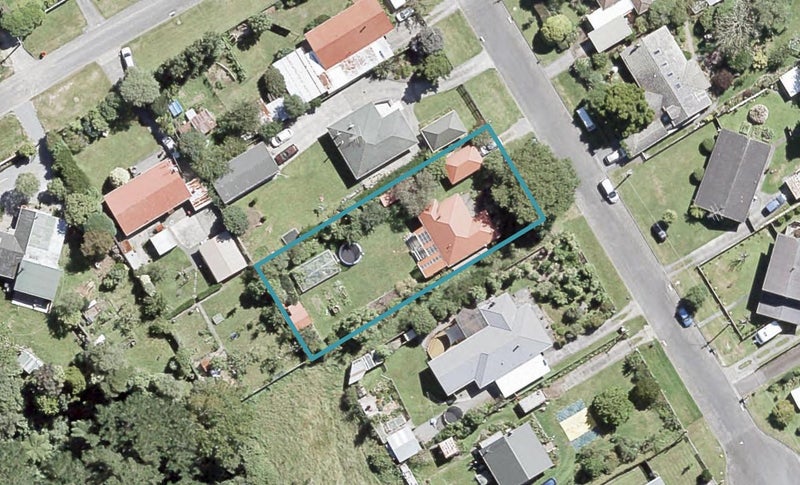 26 MacLaren Street, Maymorn, Upper Hutt - Carousel 1