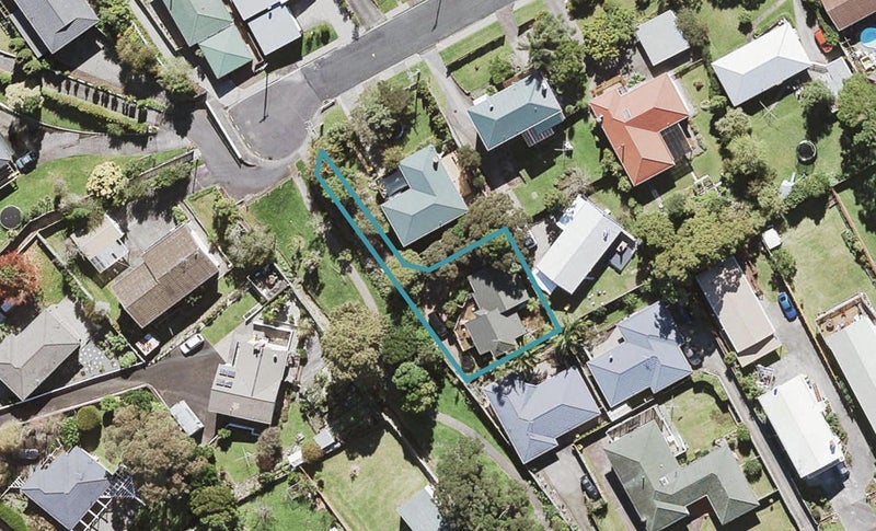 34 Barron Drive, Green Bay, Auckland - Carousel 1