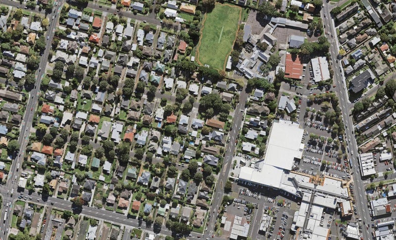 3/2 Oak Street, Royal Oak, Auckland - Carousel 1