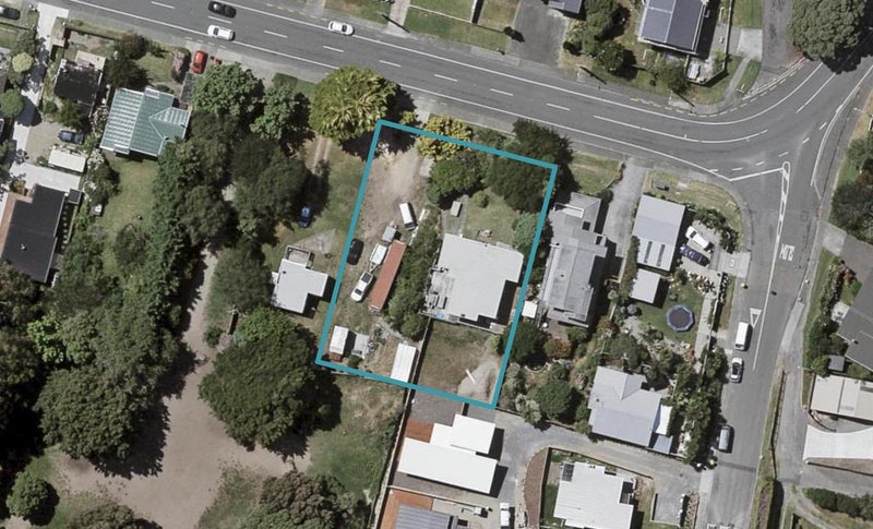 32 Ocean Road, Paraparaumu Beach, Paraparaumu - Carousel 1