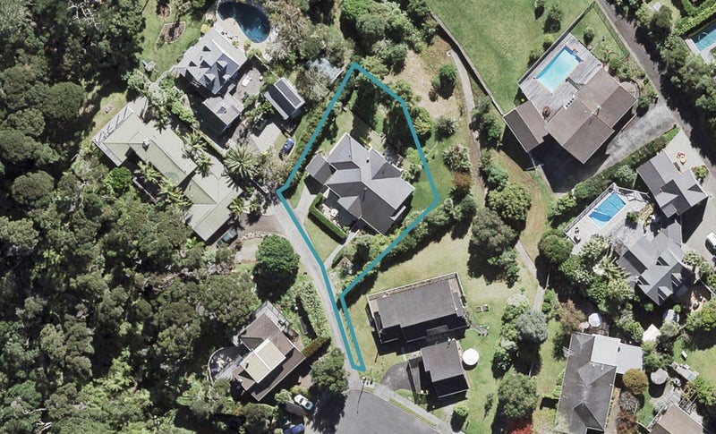 7 Awatahi Place, Greenhithe, Auckland - Carousel 1