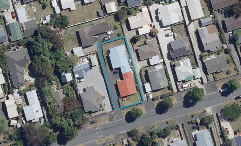 17 Claude Street, Fairfield, Hamilton - Carousel 1