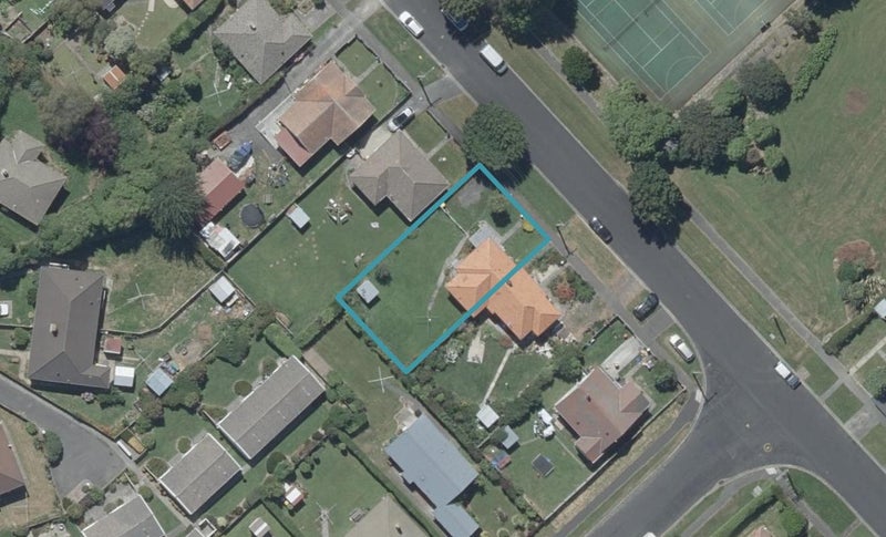 18 Hislop Street, Liberton, Dunedin - Carousel 1