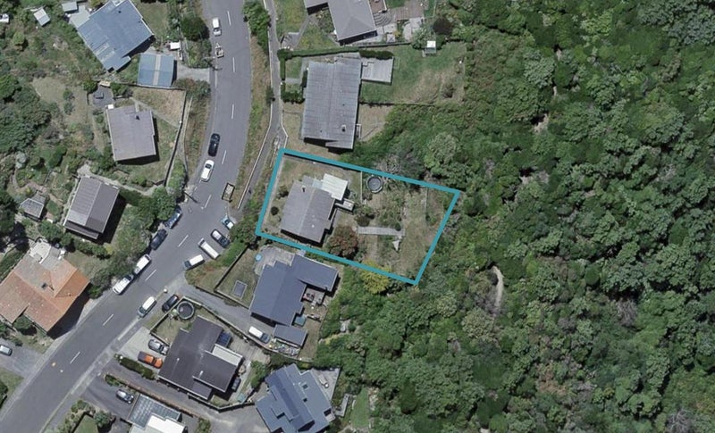 11 Bowes Crescent, Strathmore Park, Wellington - Carousel 1