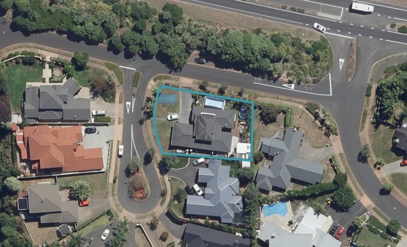 1 Takapu Place, Huntington, Hamilton - Carousel 1