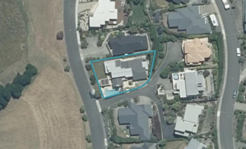 20 Zeehaen Place, Britannia Heights, Nelson - Carousel 1