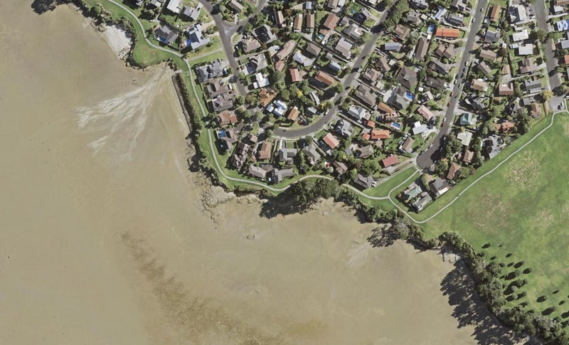 1/59 Saint Annes Crescent, Wattle Downs, Auckland - Carousel 1