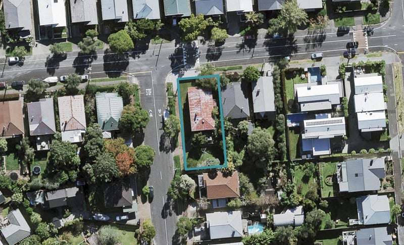 30 Cockburn Street, Grey Lynn, Auckland - Carousel 1