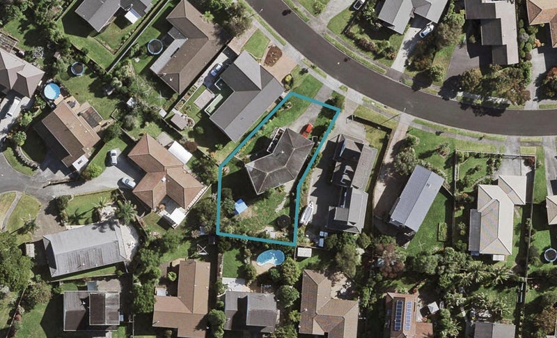 15 Peretao Rise, The Gardens, Auckland - Carousel 1