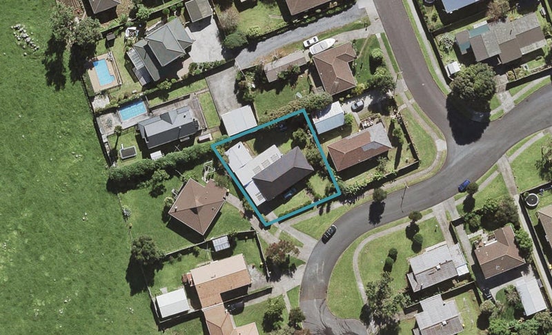 25 Matapouri Road, Mangere Bridge, Auckland - Carousel 1