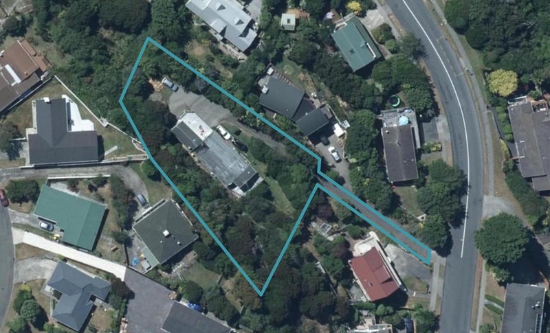 65 Ayton Drive, Whitby, Porirua - Carousel 1