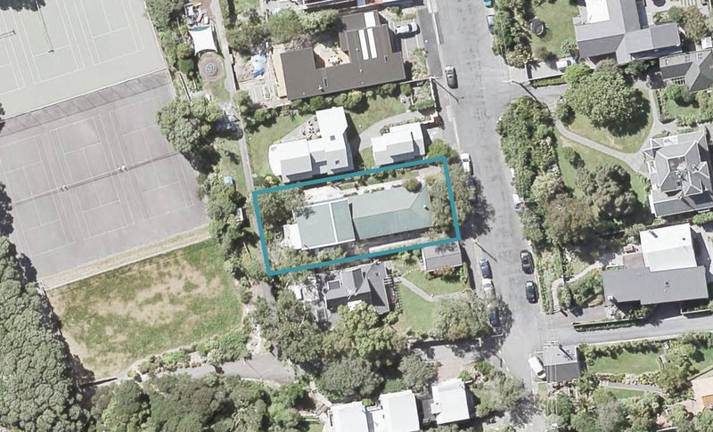 3/10 Pitoitoi Road, Days Bay, Lower Hutt - Carousel 1
