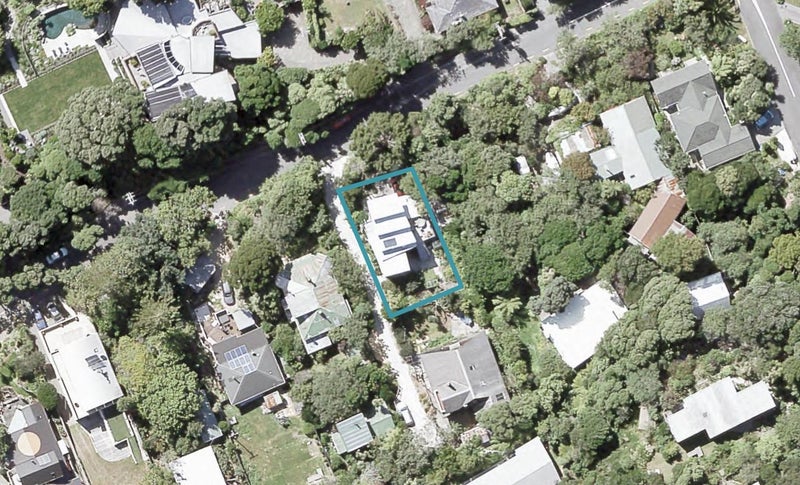 18 Taungata Road, York Bay, Lower Hutt - Carousel 1