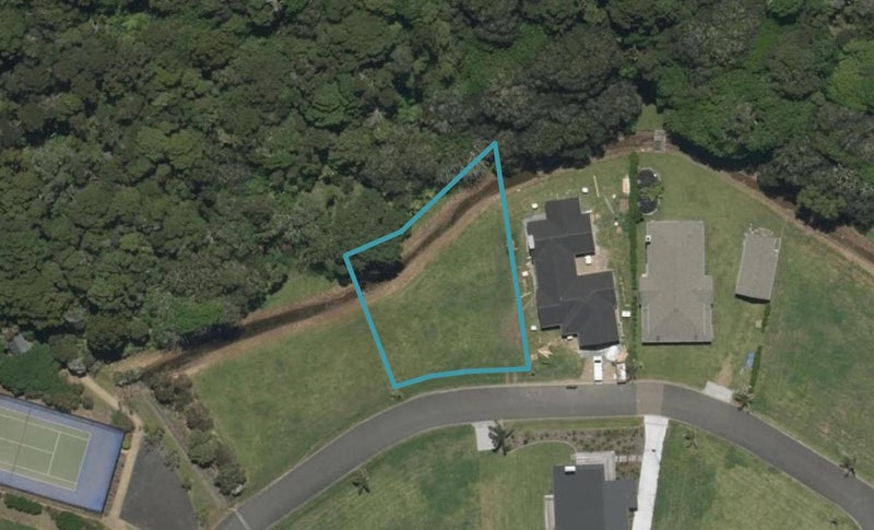 7 Edgewater Place, Whangarei - Carousel 1