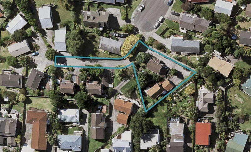 2/10 Helicon Place, Tōtara Vale, Auckland - Carousel 1