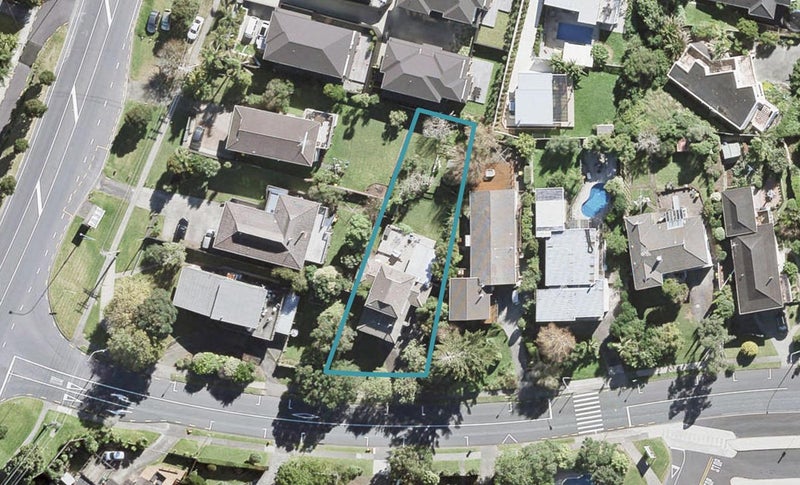 1 Sartors Avenue, Northcross, Auckland - Carousel 1