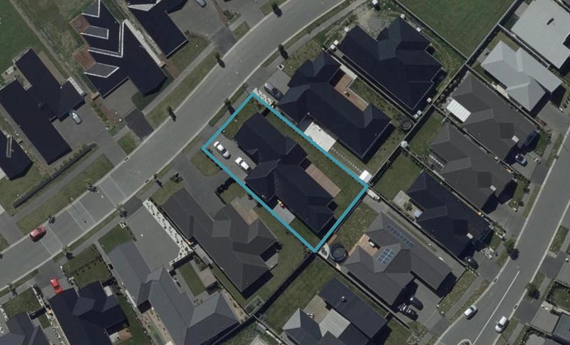 35 Bronco Drive, Aidanfield, Christchurch - Carousel 1