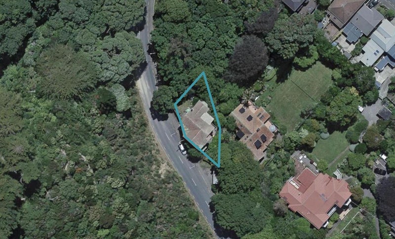 2 Wadestown Road, Thorndon, Wellington - Carousel 1