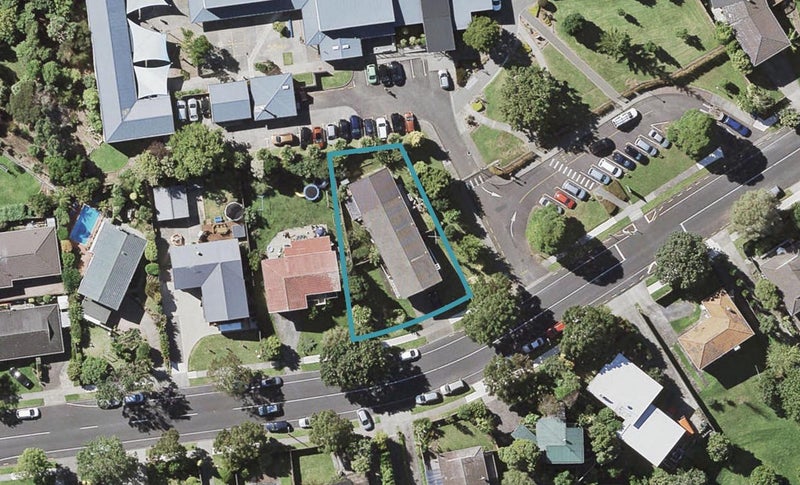 2/37A Mirrabooka Avenue, Botany Downs, Auckland - Carousel 1