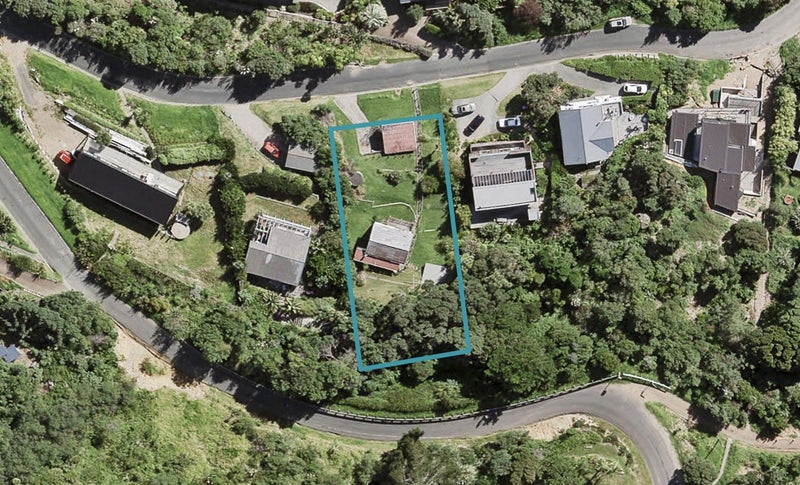 11 Seventh Avenue, Onetangi, Waiheke Island - Carousel 1
