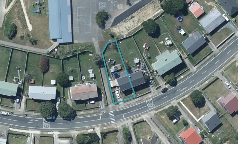 25 Corinna Street, Waitangirua, Porirua - Carousel 1
