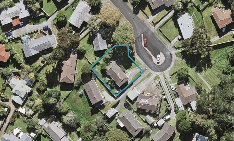 19 Backhurst Grove, Massey, Auckland - Carousel 1