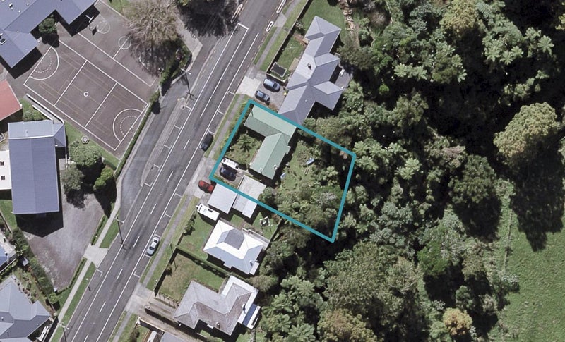 507 Mangorei Road, Highlands Park, New Plymouth - Carousel 1