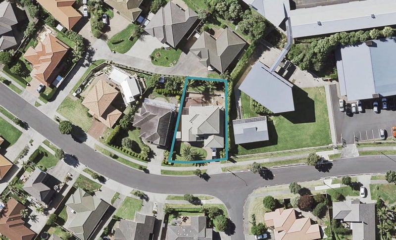 27 Stellamaris Way, Northpark, Auckland - Carousel 1