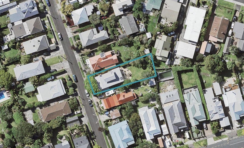 4 Cambria Road, Devonport, Auckland - Carousel 1