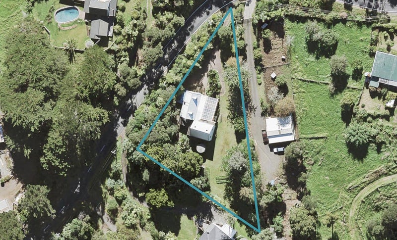 137 Wairere Road, Henderson - Carousel 1