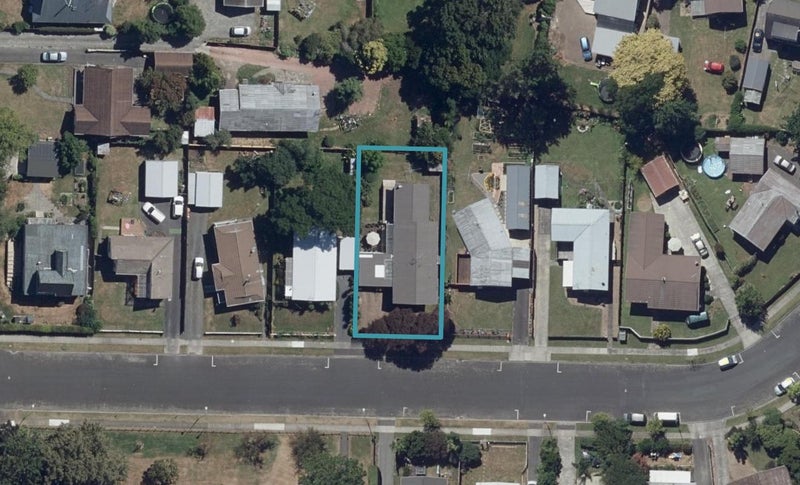 30 Hibiscus Avenue, Hamilton Lake, Hamilton - Carousel 1