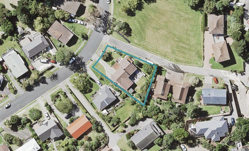 17 Squirrel Lane, Browns Bay, Auckland - Carousel 1