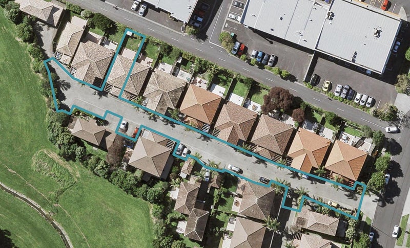 92 Huntington Drive, Huntington Park, Auckland - Carousel 1