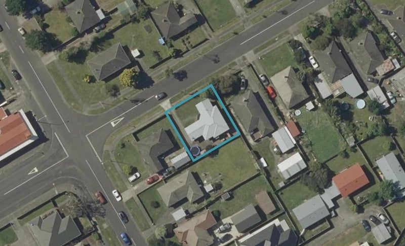 2 Montrose Place, Takaro, Palmerston North - Carousel 1