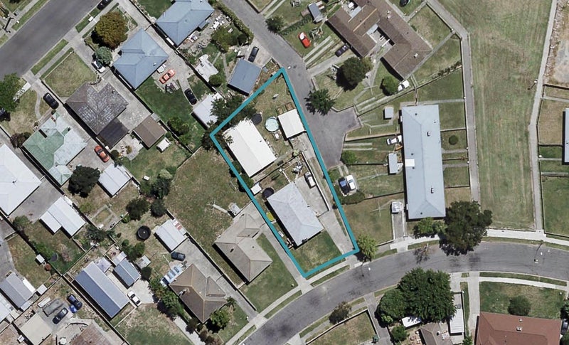 15 CONSTABLE Crescent, ONEKAWA, NAPIER - Carousel 1