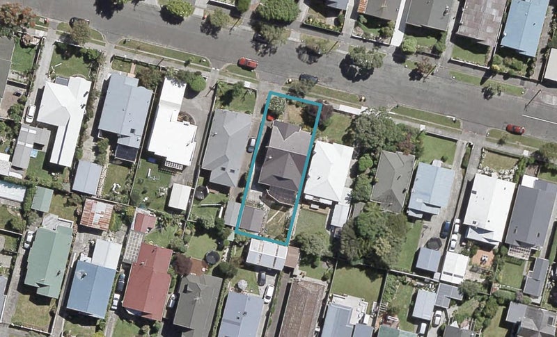 12 Cudby Street, Woburn, Lower Hutt - Carousel 1