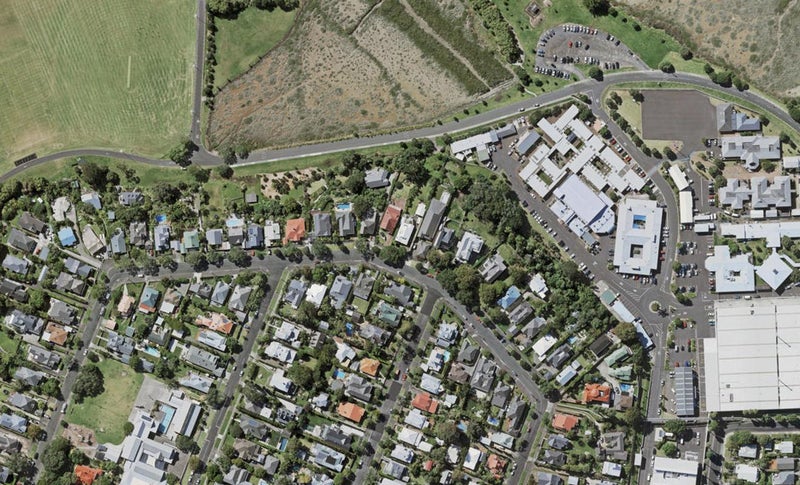 24 Waterview Road, Stanley Point, Auckland - Carousel 1