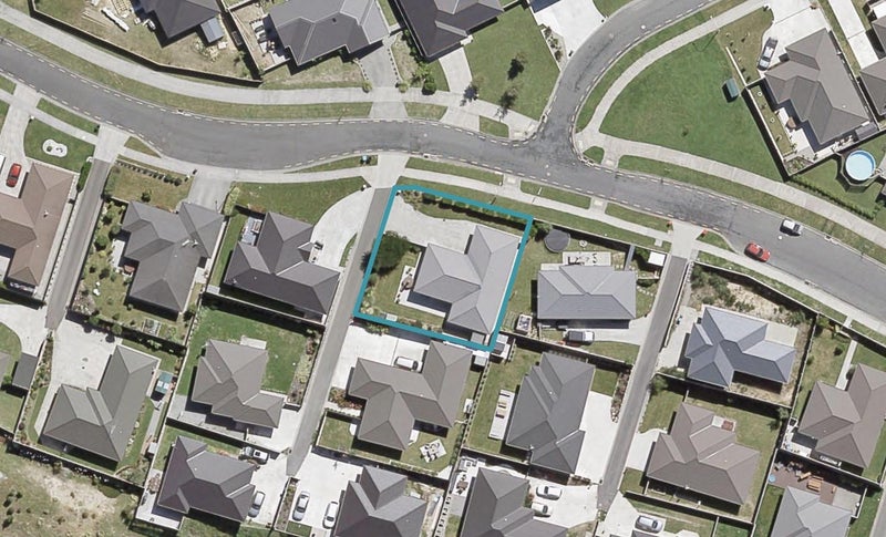 60 Sunstone Crescent, Brown Owl, Upper Hutt - Carousel 1